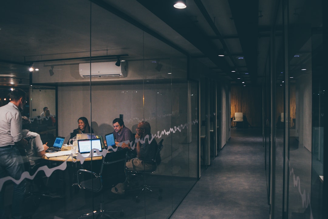 Zelf bouwen of SaaS oplossing: Kosten-batenanalyse